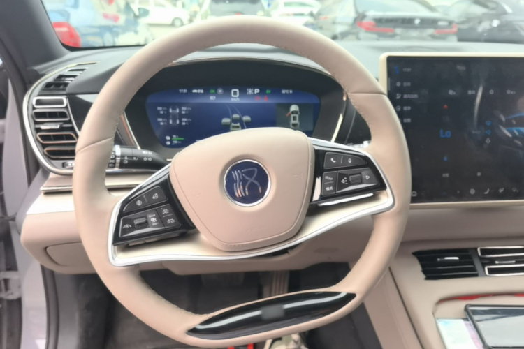 BYD Han 2024 car image #11