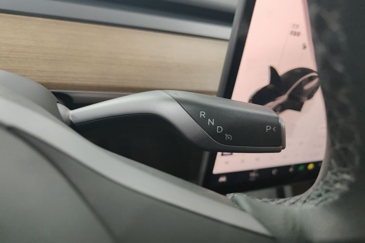 Tesla Model 3 2023 car image #14