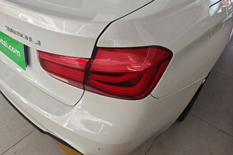 BMW 3 Series 2017 #8 BMW 3 Series 2017 car image #8