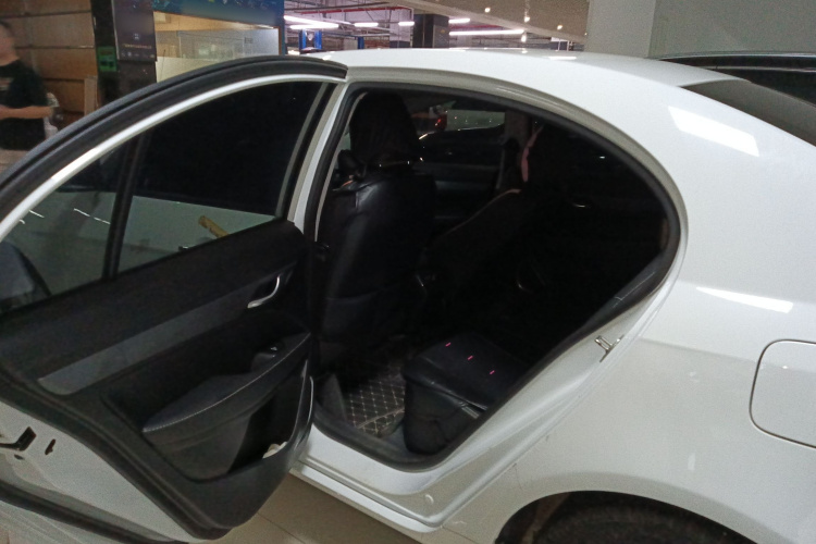 GEELY Emgrand 2022 car image #16