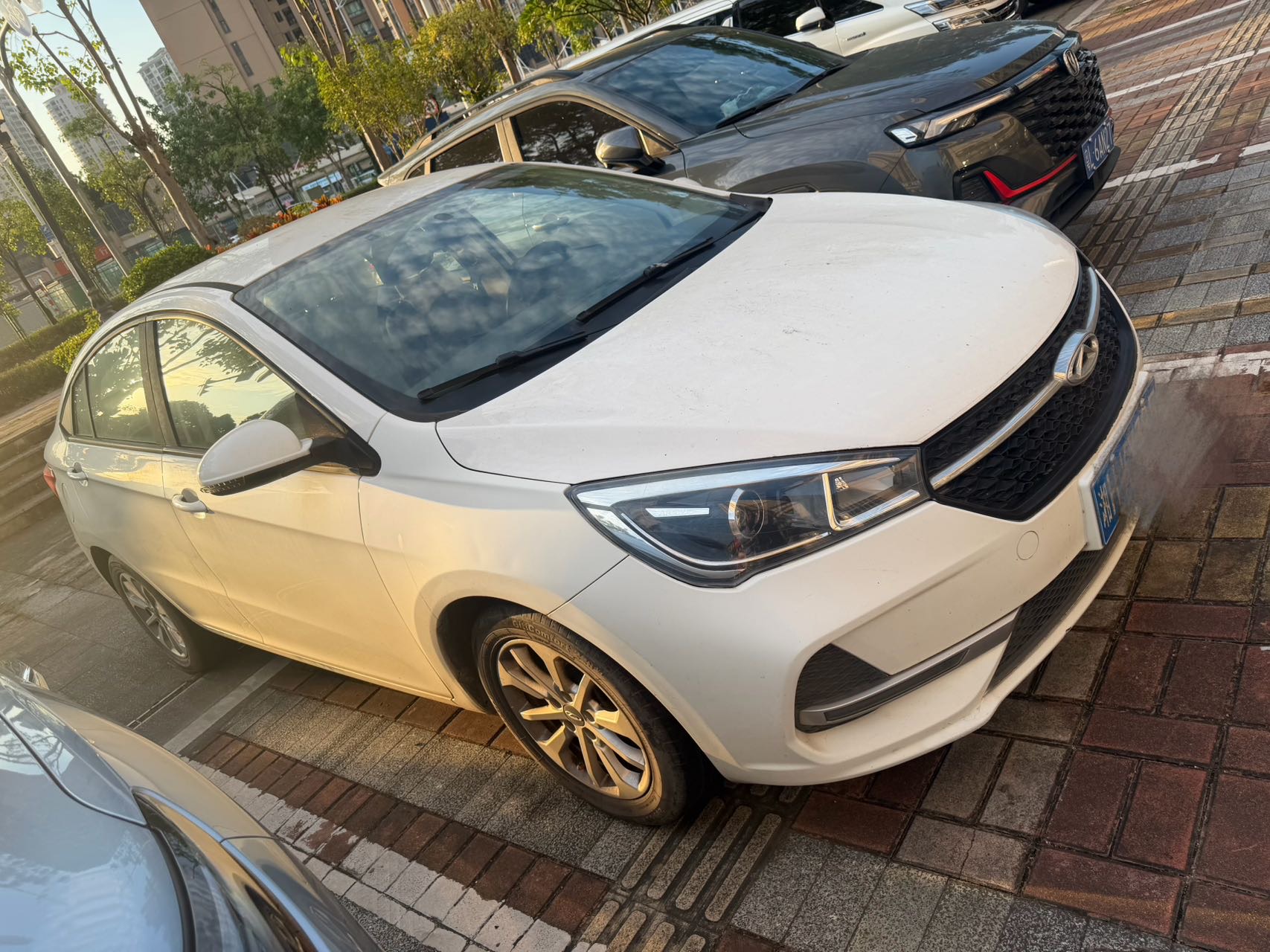 2019 car image #5