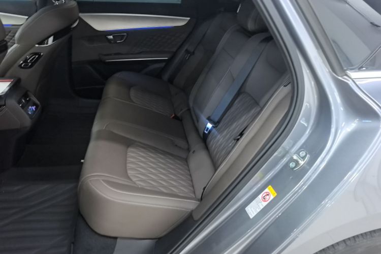 BYD Han 2024 car image #17