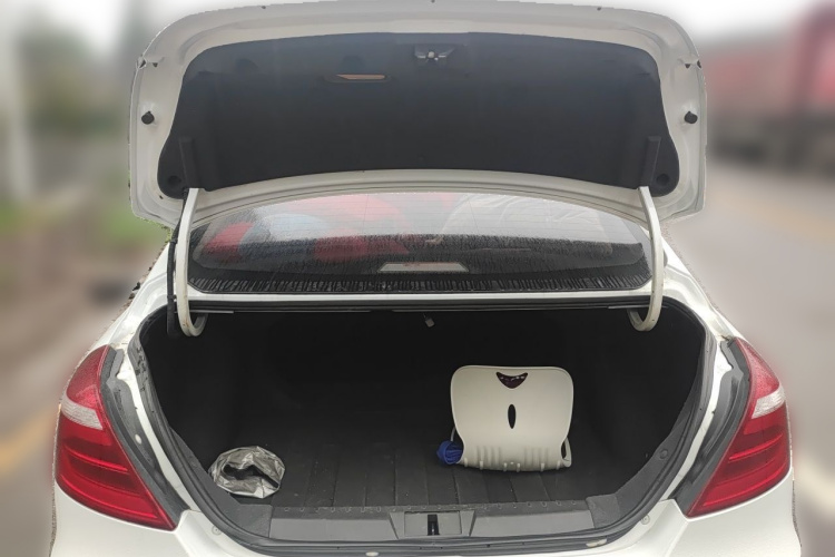 GEELY Emgrand 2016 #17 GEELY Emgrand 2016 car image #17