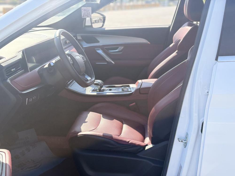 Jetour X70 PLUS 2022 изображение автомобиля #11