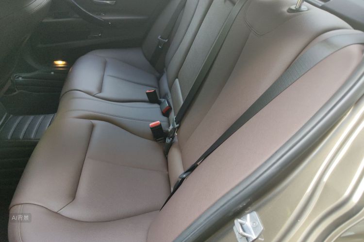 BMW 3 Series 2018 imagen de coche #19