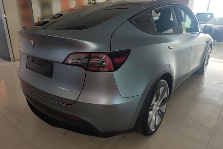 Tesla Model Y 2022 car image #7