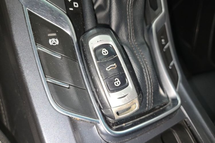 GEELY Emgrand 2018 #9 GEELY Emgrand 2018 car image #9