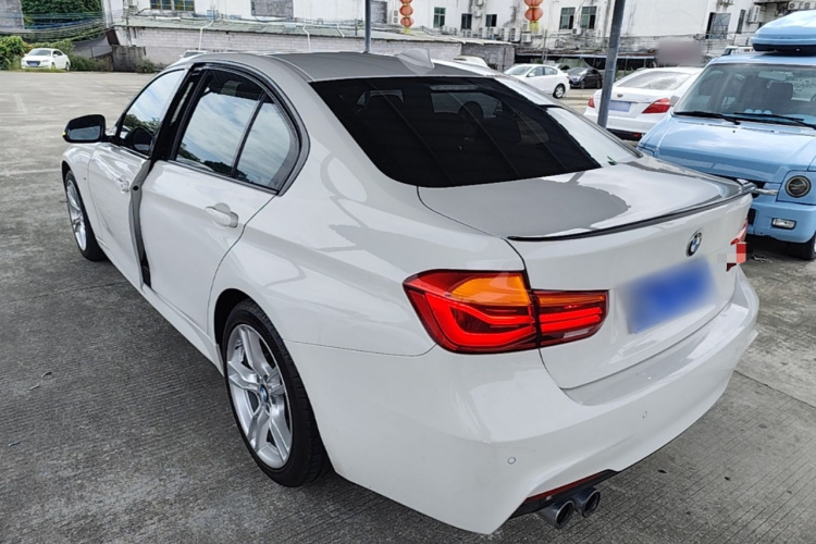 BMW 3 Series 2018 #5 BMW 3 Series 2018 car image #5