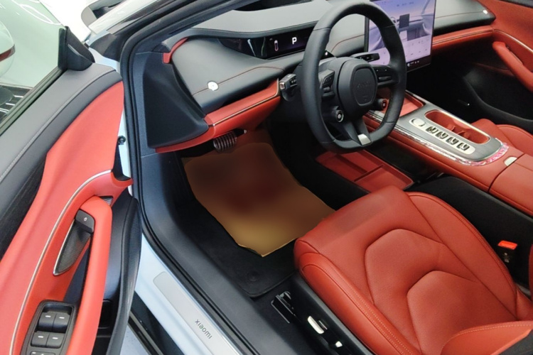 MI SU7 2025 immagine di auto #12
