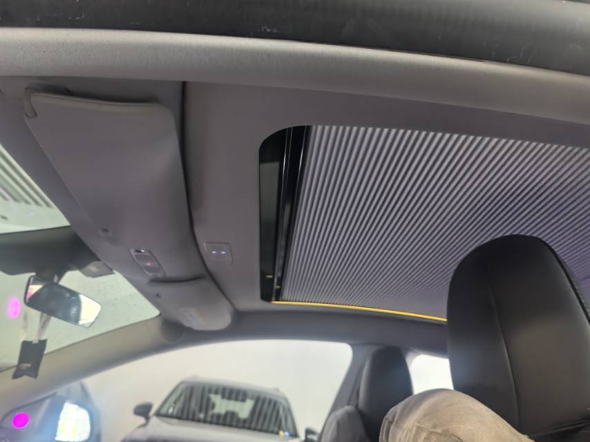 Tesla Model Y 2023 #3 Tesla Model Y 2023 car image #3