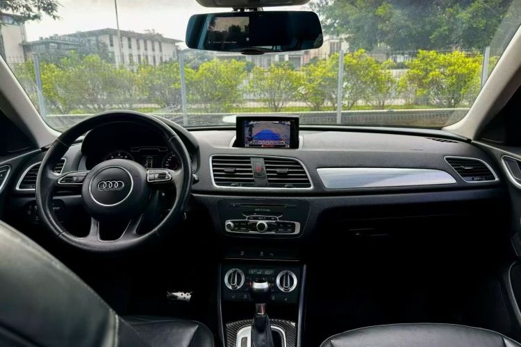 Audi Q3 2015 #18 Audi Q3 2015 car image #18