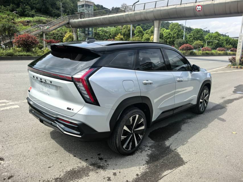 GEELY Boyue L 2023 car image #6