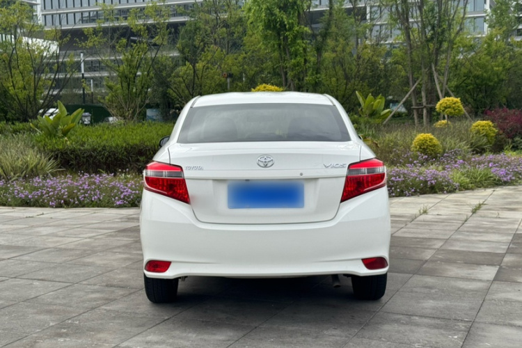 Toyota Vios 2015 immagine di auto #3