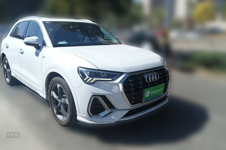 Audi Q3 2020 car image #4
