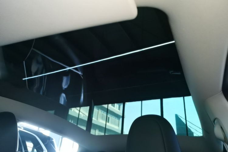 Tesla Model Y 2023 #18 Tesla Model Y 2023 car image #18