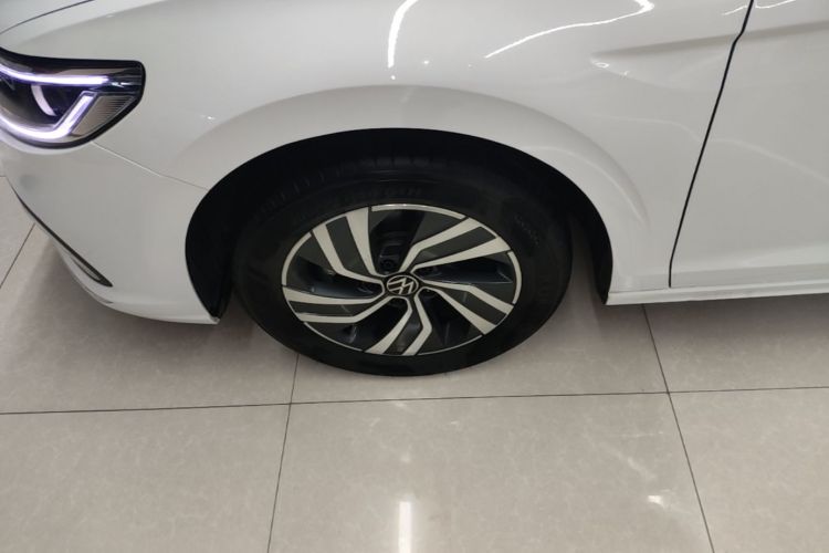 Volkswagen Bora 2025 car image #9