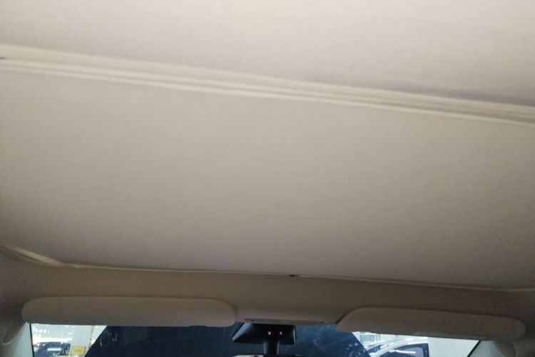 Tesla Model Y 2022 car image #20