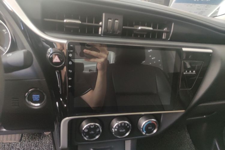 Toyota Corolla 2019 car image #17