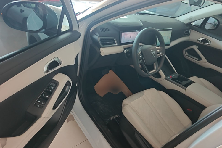 BYD YuanUP 2026 #16 BYD YuanUP 2026 image de voiture #16