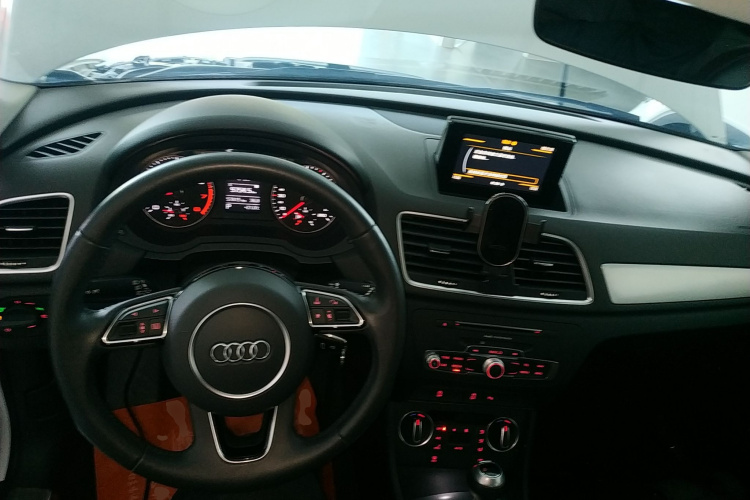 Audi Q3 2019 #10 Audi Q3 2019 car image #10