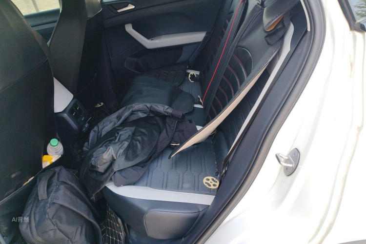 Volkswagen Tharu 2025 immagine di auto #19