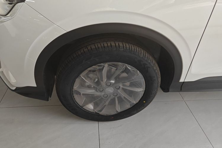 GEELY Coolray 2026 immagine di auto #9
