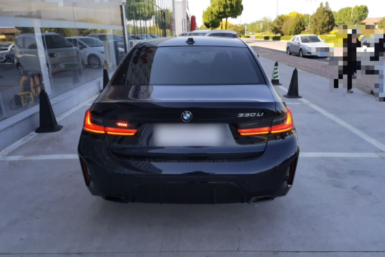 BMW 3 Series 2024 #6 BMW 3 Series 2024 immagine di auto #6