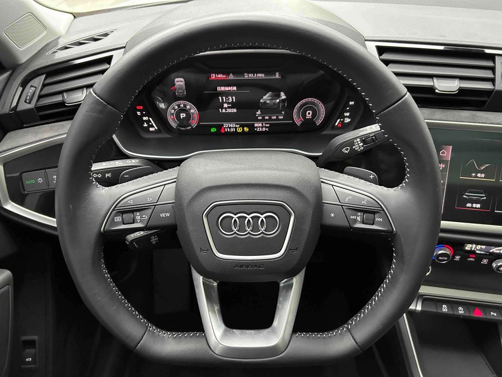Audi Q3 2022 car image #21