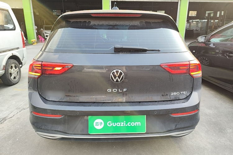 Volkswagen Golf 2022 car image #4