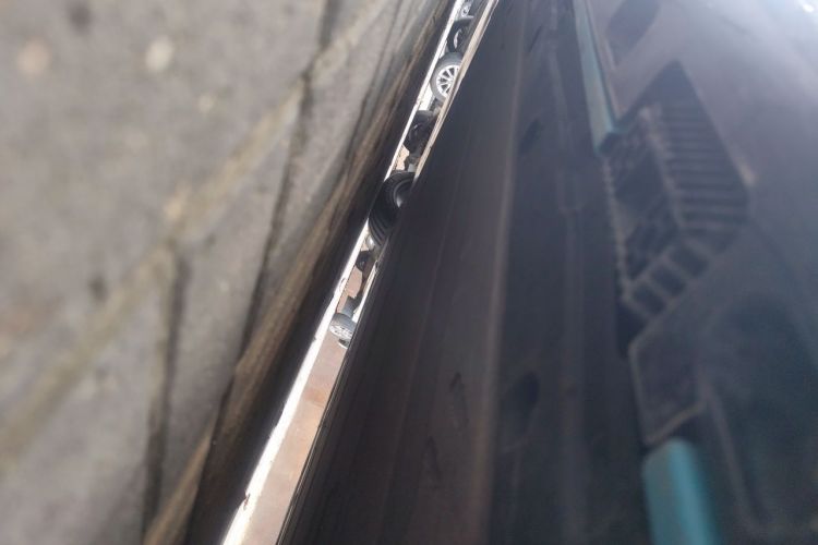 MI SU7 2025 immagine di auto #23