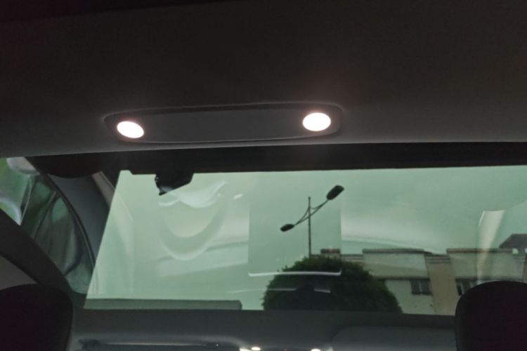 Tesla Model 3 2021 car image #18