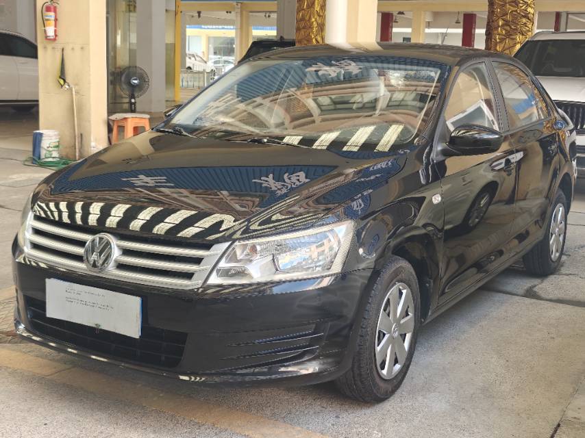 Volkswagen Santana 2013 car image 