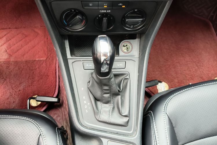 Volkswagen Lavida 2019 car image #14
