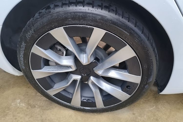 Tesla Model 3 2025 #10 Tesla Model 3 2025 car image #10