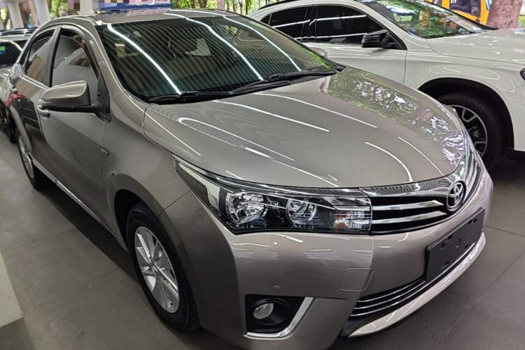Toyota Corolla 2015 #4 Toyota Corolla 2015 car image #4