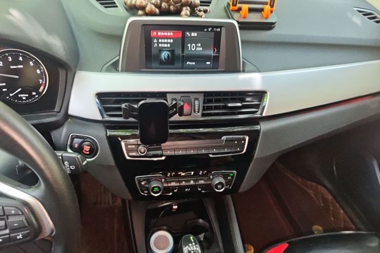 BMW X1 2019 #13 BMW X1 2019 car image #13