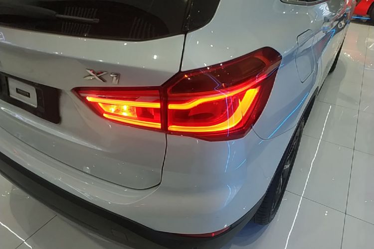 BMW X1 2017 #8 BMW X1 2017 car image #8