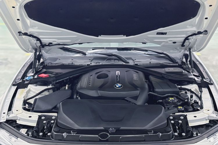 BMW 3 Series 2018 #11 BMW 3 Series 2018 car image #11