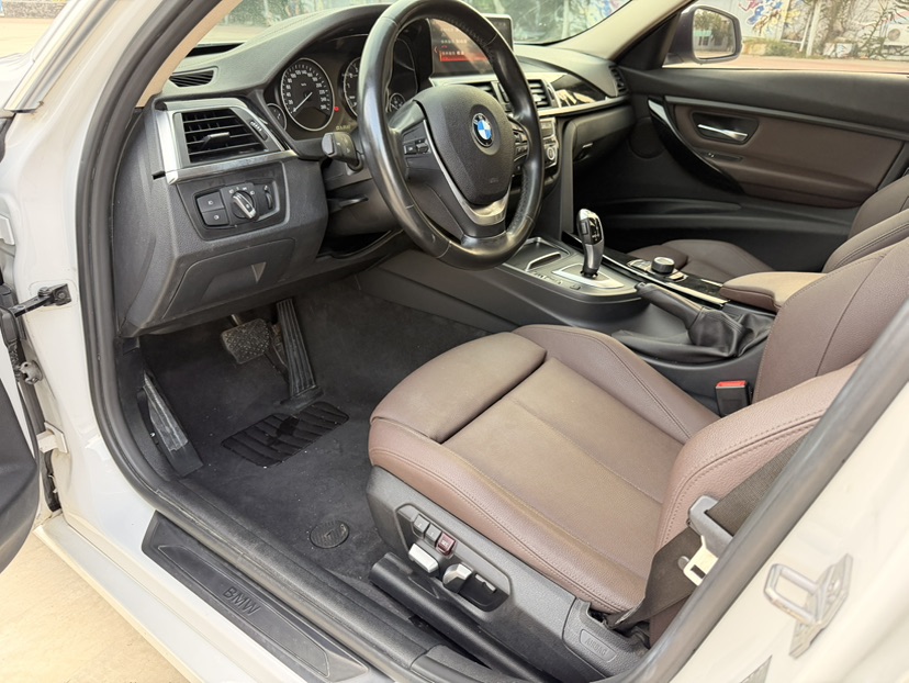 BMW 3 Series 2018 car image #5
