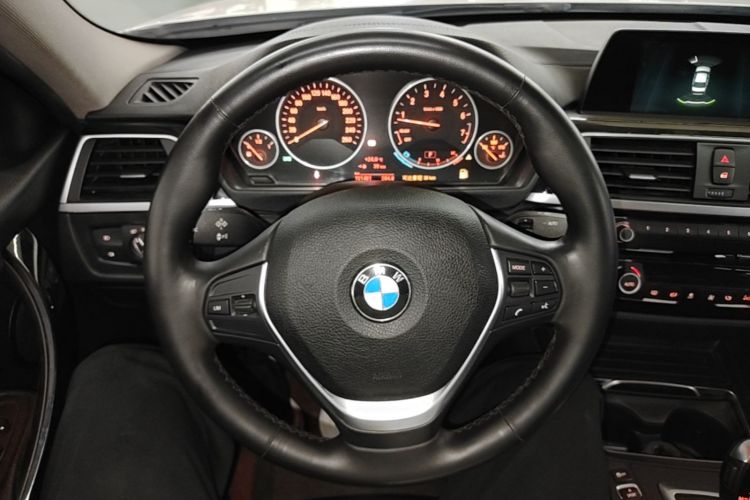 BMW 3 Series 2018 #11 BMW 3 Series 2018 car image #11