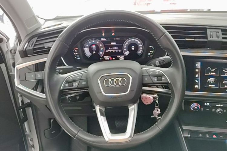 Audi Q3 2021 #11 Audi Q3 2021 car image #11