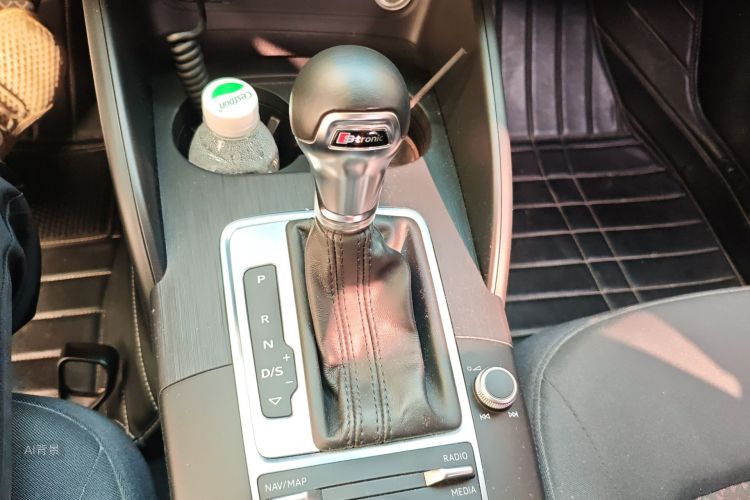 Audi A3 2018 car image #16
