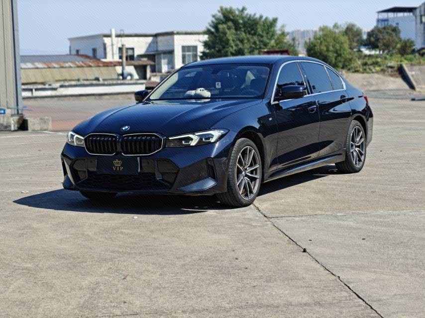 BMW 3 Series 2023 immagine di auto 