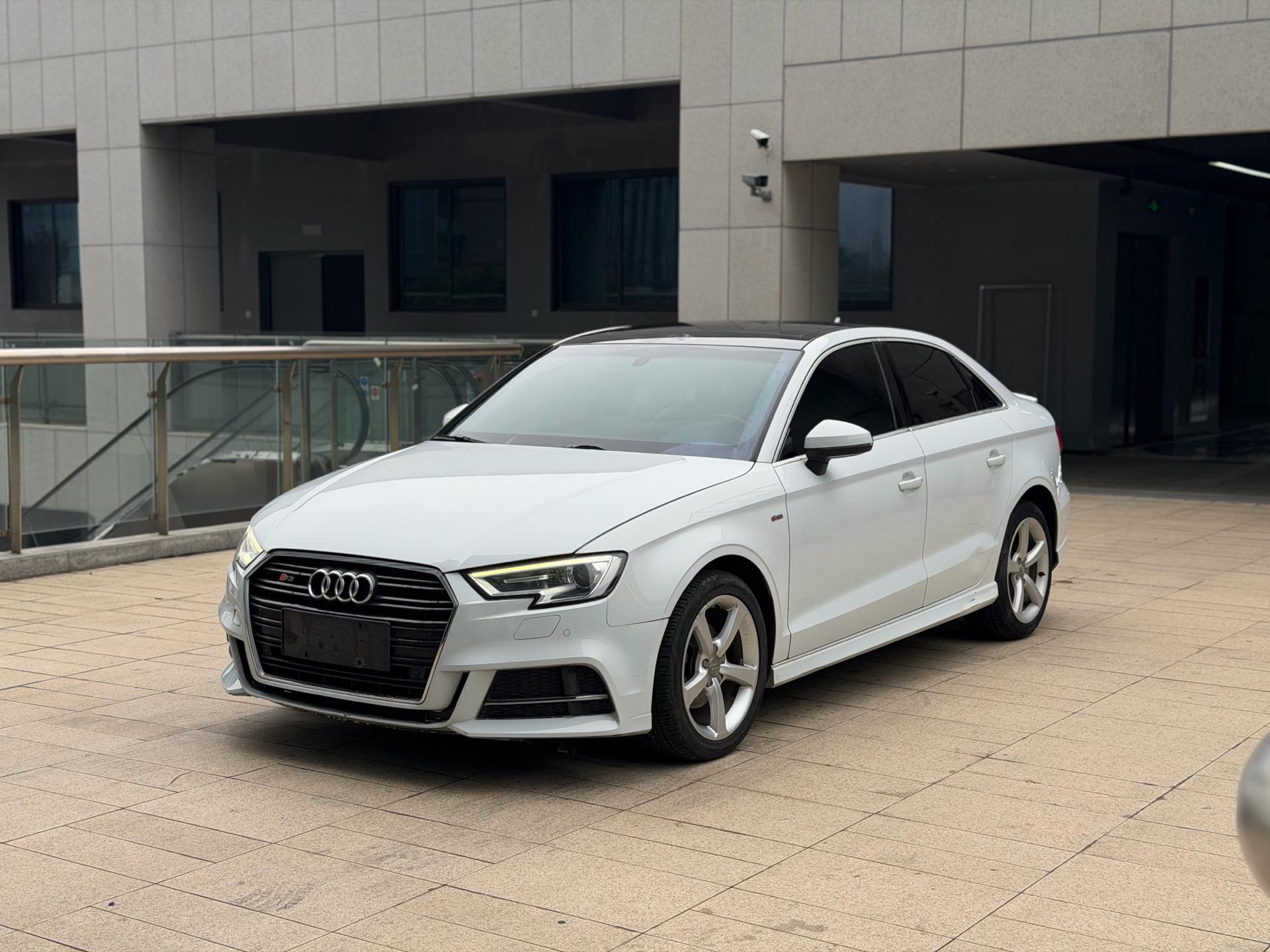 2018 2018 car image
