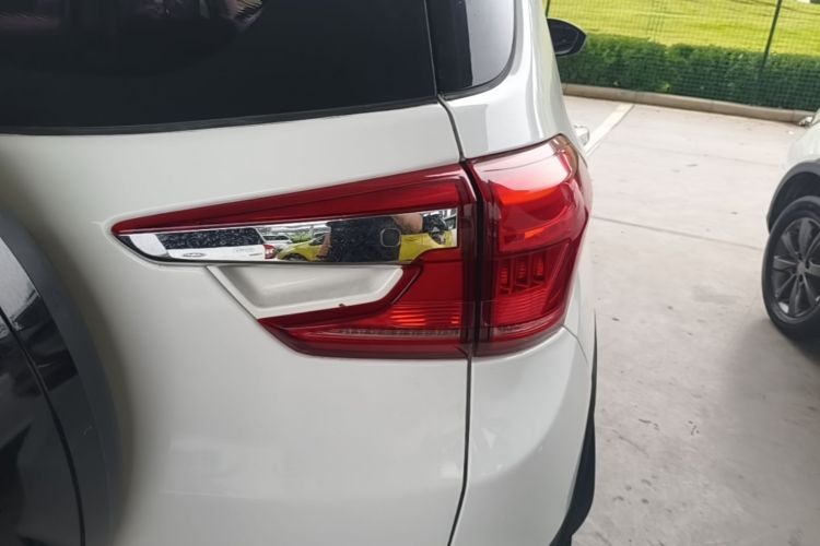 BYD Yuan New Energy 2019 #8 BYD Yuan New Energy 2019 car image #8