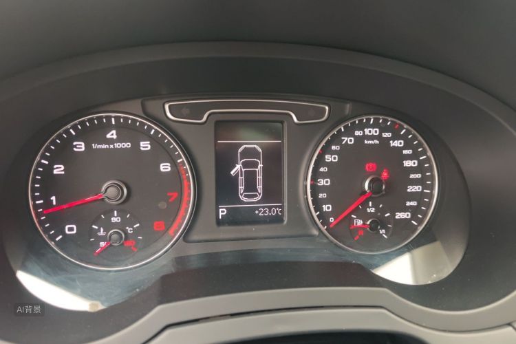 Audi Q3 2016 car image #13