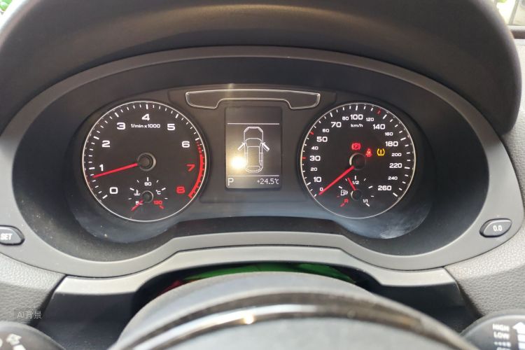 Audi Q3 2017 image de voiture #13