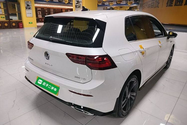 Volkswagen Golf 2024 car image #7