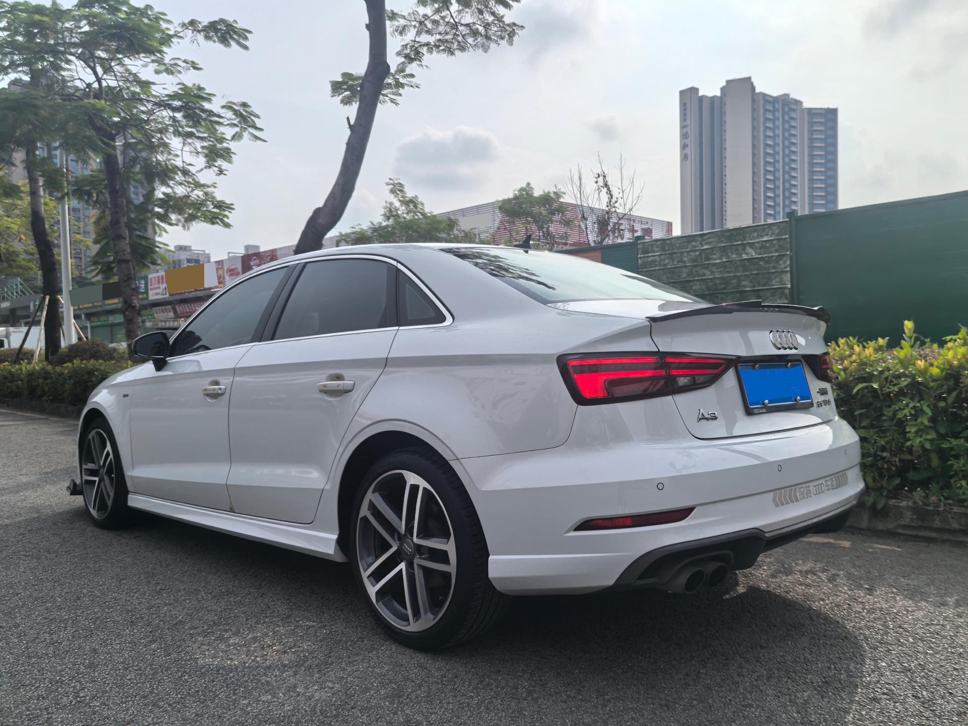 2019 immagine di auto #3