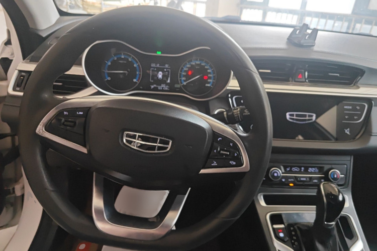 GEELY Emgrand 2020 car image #15